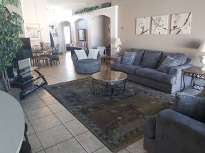 スマートテレビ、テレビゲーム、DVD プレーヤー、書庫