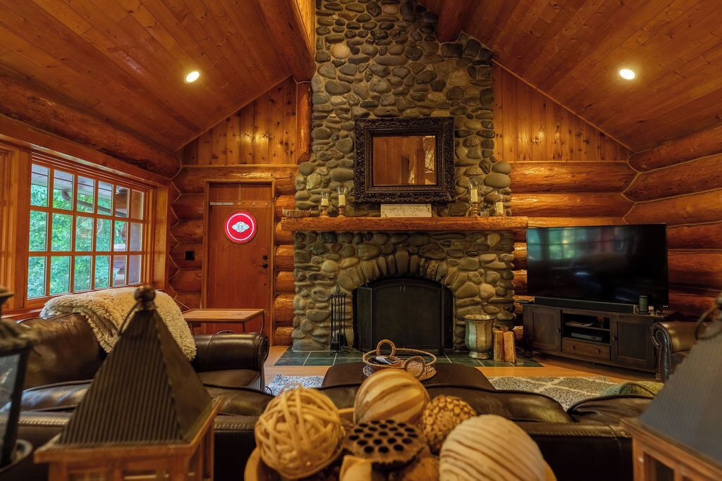 TV, peis, DVD-spiller og fotballspill