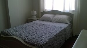 3 bedrooms, in-room safe, iron/ironing board, WiFi