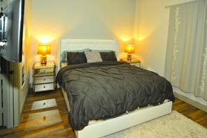 6 bedrooms, in-room safe, iron/ironing board, free WiFi - We aim to provide an unforgettable experience with our 5Star waterfront property (Miami)