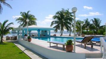 Alberca al aire libre