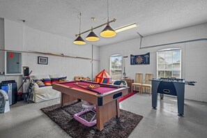 Spielezimmer