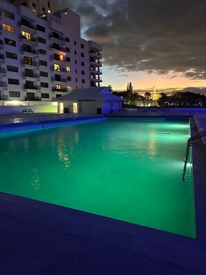 Outdoor pool, a heated pool