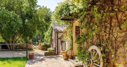 True Tuscany Siena! EntireProperty in exclusive 20P Fenced Pool A/C HotTub WiFi
