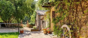 True Tuscany Siena! EntireProperty in exclusive 20P Fenced Pool A/C HotTub WiFi