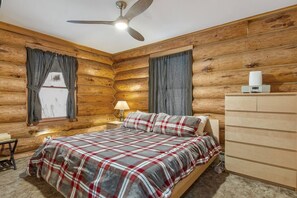 3 sovrum, skrivbord, strykjärn/strykbräda och gratis wi-fi