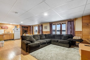 Smart TV, video games, video library, stereo