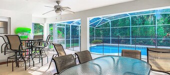 ALWAYS FREE POOL HEAT - 2 KINGS, Games room! 5 smart TV’s - S/Steel appliances