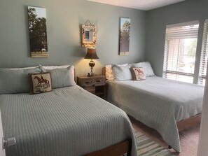 2 bedrooms, desk, iron/ironing board, free WiFi