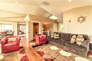 Smart TV, fireplace, video games, DVD player