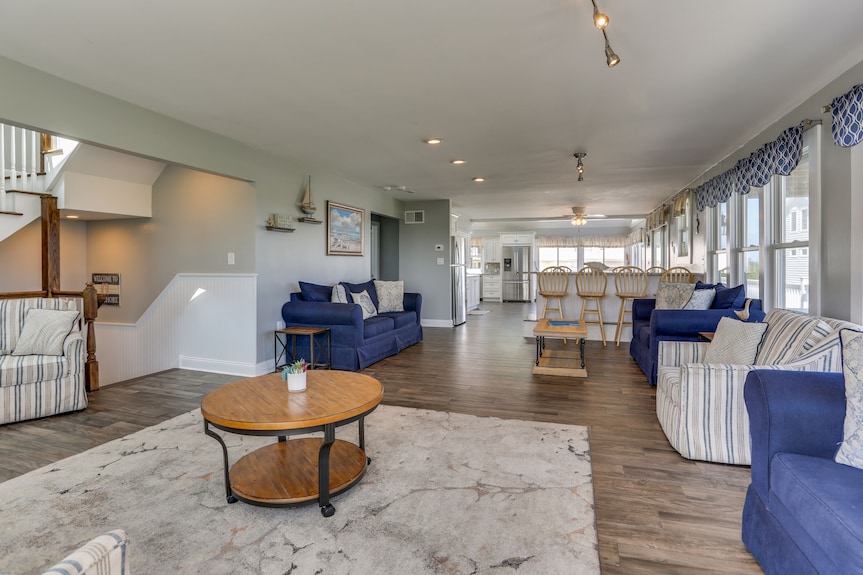 Direct Beach Access, Ocean & Beach Views, Beautiful Property, Walkable Location - Brigantine, NJ