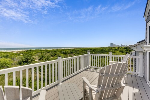 Direct Beach Access, Ocean & Beach Views, Beautiful Property, Walkable Location