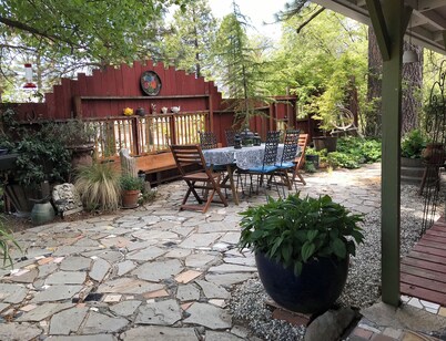 Find your vacation here, at Merrynook Cabin