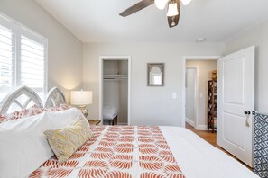 2 bedrooms, iron/ironing board, free WiFi, bed sheets