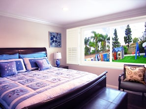 3 bedrooms, desk, iron/ironing board, free WiFi