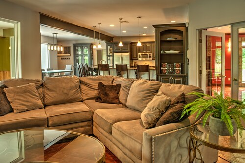 DISCOUNT LAST MINUTE Elk Mountain Estate Manor in beautiful PA-Groups and Events