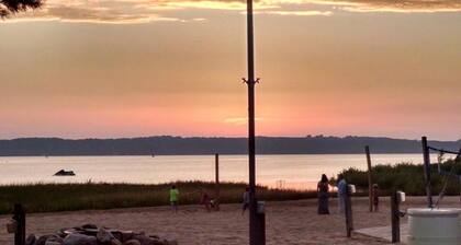 Machen Sie Erinnerungen an Grand Traverse East Bay.
