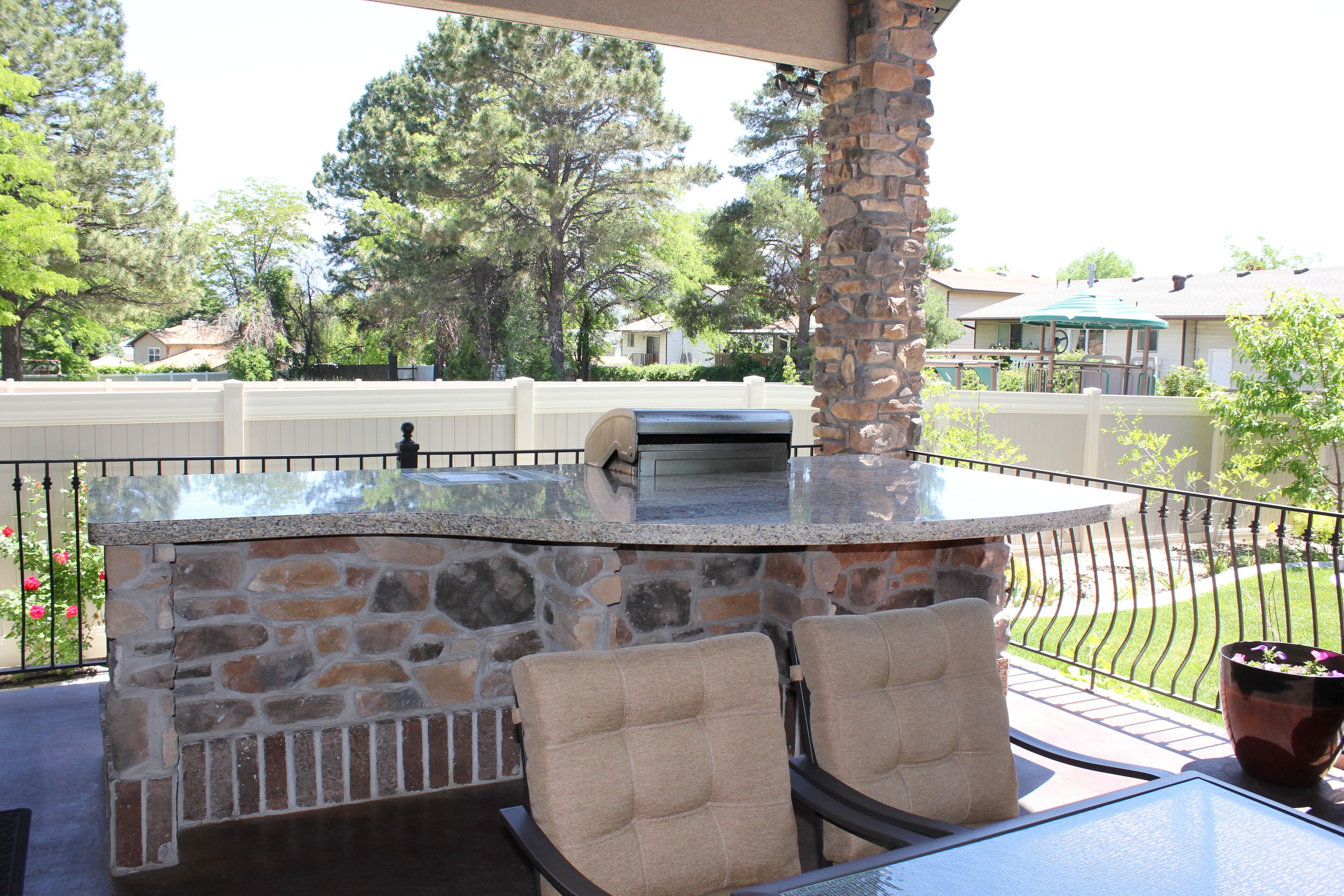 屋外ダイニングエリア