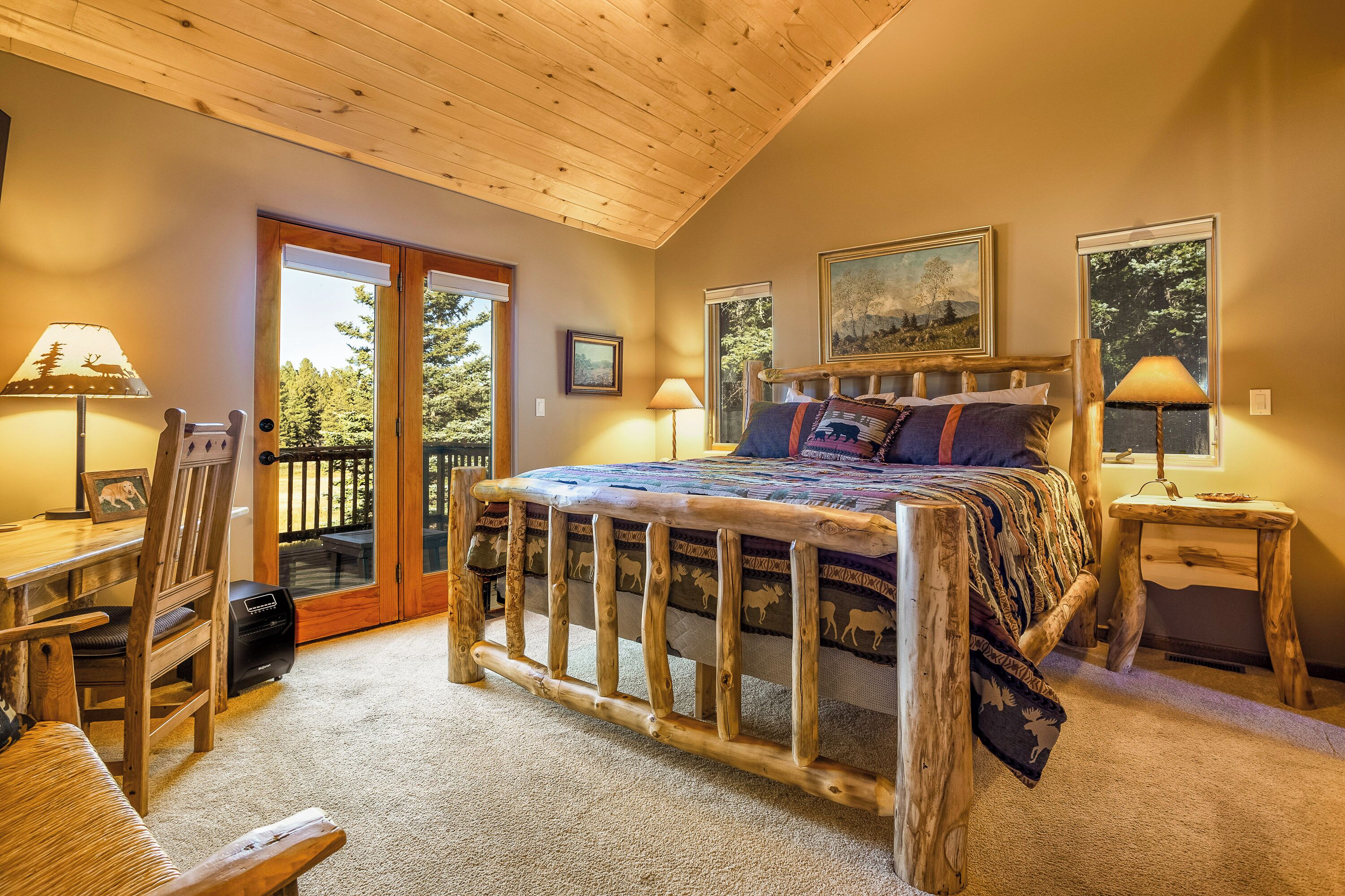 5 chambres, bureau, fer et planche à repasser, lit parapluie