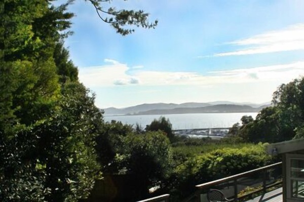 Shared hot tub on the main deck, a short walk from the round house.