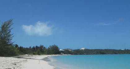 DIRECTLY on HOOPERS BAY BEACHFRONT CONDO 3bed/3Bath and STARLINK fast WIFI