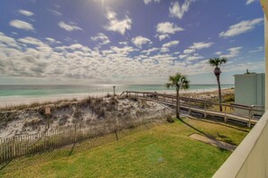Property grounds - Amazing View Right on the Beach! As Good as it Gets! (Ft. Walton Beach)
