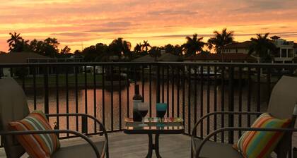 6 Bedroom Waterfront Home with Amazing Sunset Views
