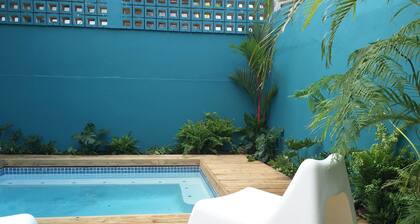 Generador de energía. Depósito de agua. C.A. Wi-Fi gratis. Piscina privada. Pasos de la playa
