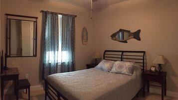 4 camere, una scrivania, ferro/asse da stiro, Wi-Fi