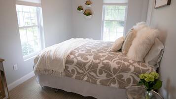 2 chambres, fer et planche à repasser, draps fournis