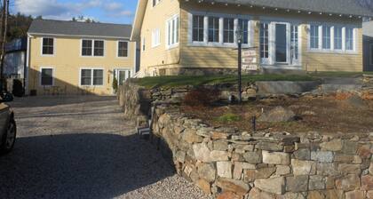 A short walk everywhere. Great Fall and Spring Rates