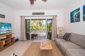 Téléviseur, bureau