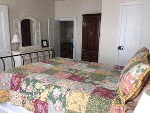 2 habitaciones, tabla de planchar con plancha y wifi gratis 