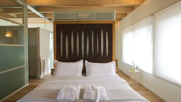 3 bedrooms, in-room safe, desk, iron/ironing board