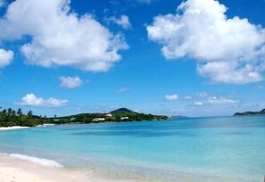 Am Strand, Liegestühle, Strandtücher