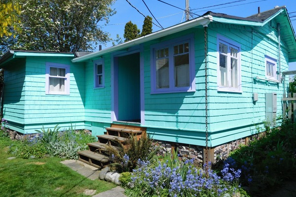 The Northern Lights - a West Seattle backyard cottage