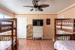 3 habitaciones, tabla de planchar con plancha y wifi gratis 