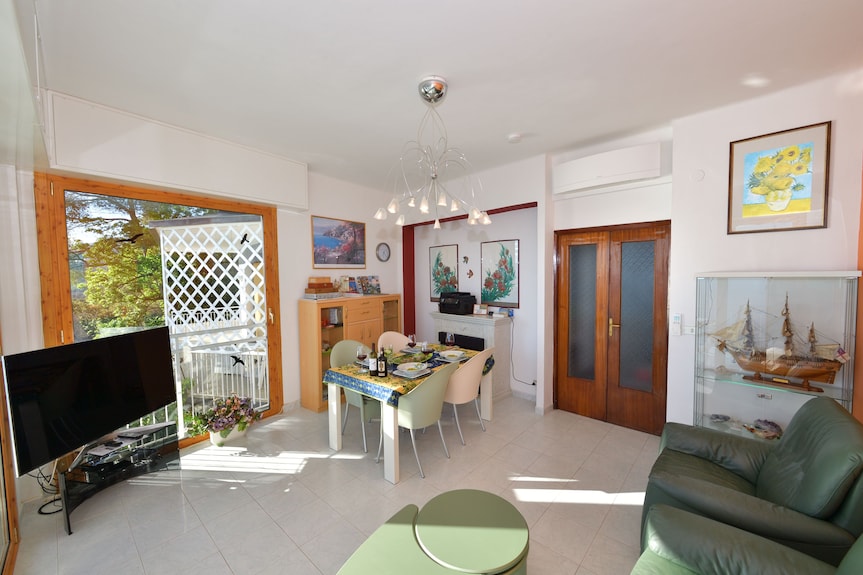 Volledig Ingerichte, Luxe Appartement W / Prive Toegang Tot De Zee, Een Spectaculair Uitzicht - Chiavari
