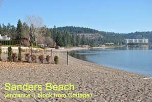 Beach towels - Downtown w/ Views, Hot Tub Overlooking the Lake and Steps to Tubbs Hill (Coeur d'Alene)