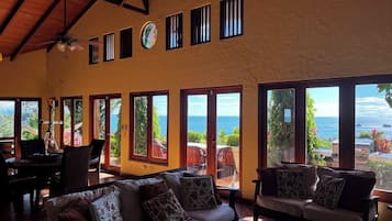 Smart TV, DVD player, books