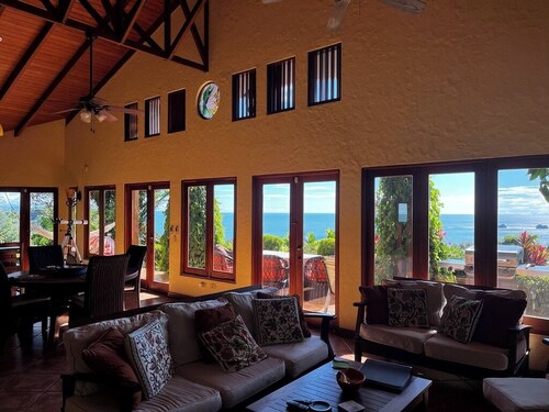 Amazing Whitewater View Of The Ballena Marine Preserve Islands