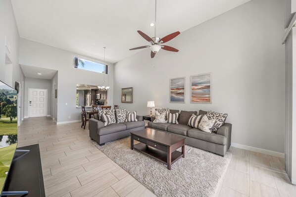 Smart-TV, DVD-Player