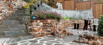 West Portal Studio, Ocean View and Convenient!