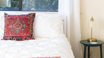 3 bedrooms, desk, iron/ironing board, free WiFi