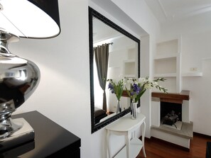 Interior - Banchi Apartment - Three Bedroom Apartment, Sleeps 6 (Rome)