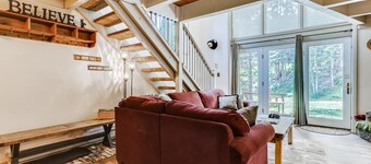 Cozy & close-in location, a true ski-in and ski out location! Great Snow!!