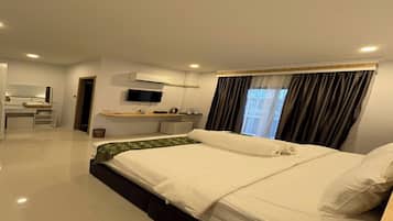 Free WiFi, bed sheets