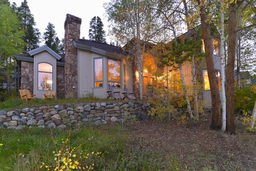 Pemberley - Ski In/Out Luxurious 2 Master Suites + 2 bdrms/ Nr. Pk 9