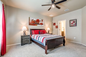 4 bedrooms, iron/ironing board, WiFi, bed sheets