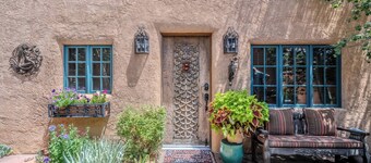 Railyard Adobe, Walk to the Plaza